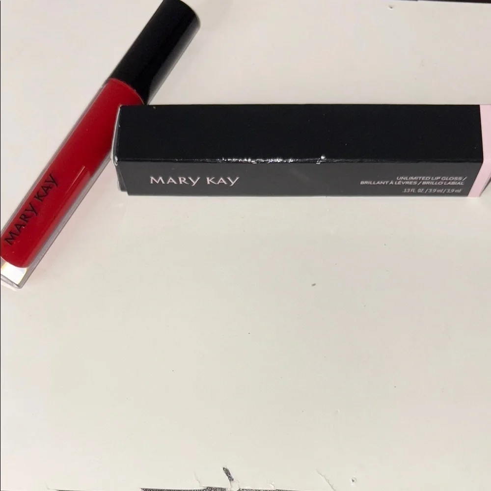Mary Kay Iconic Red Lip Gloss Vibrant Shine